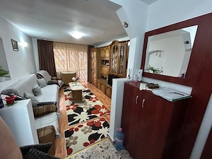 Închiriez apartament cu 2 camere str. CLOȘCA - CETATE - imagine 2