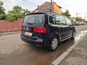 VW Touran 1.6 tdi , 2010 , euro5 , Climă , Navigatie , Pilot   BlueMotion tehnologi  - imagine 8