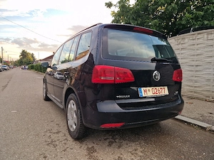 VW Touran 1.6 tdi , 2010 , euro5 , Climă , Navigatie , Pilot   BlueMotion tehnologi  - imagine 2