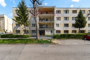 GARSONIERĂ TIP CAMERĂ DE CĂMIN| TRACTORUL| 21 MP | MOBILATĂ | BOXĂ