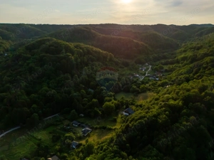 Casă de vânzare cu teren 2.340 mp și pârâu propriu — Bălilești, Argeș