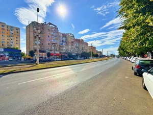 Apartament cu 3 camere de vânzare în zona Aurel Vlaicu - imagine 2