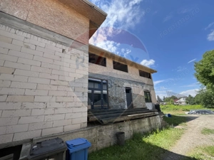 Casă / Vilă cu 5 camere de vânzare - imagine 3