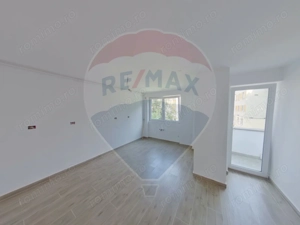APARTAMENT CU 4 CAMERE DE VANZARE - imagine 7