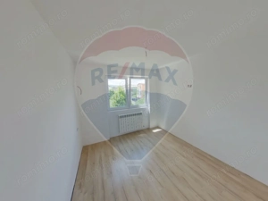 APARTAMENT CU 4 CAMERE DE VANZARE - imagine 5