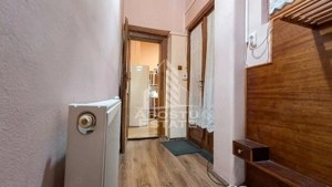 Apartament la casa, 3 camere Etaj 1 - imagine 8