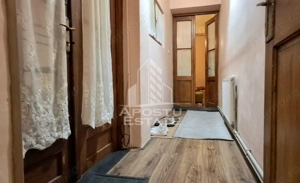 Apartament la casa, 3 camere Etaj 1 - imagine 7