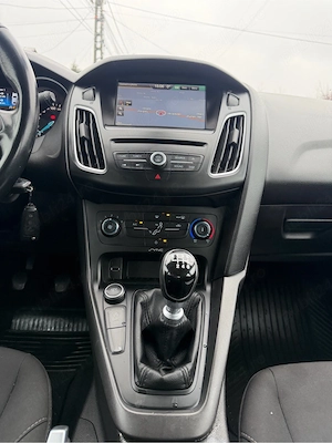 Ford Focus MK3.5 1.5TDci 120cp an 2015 impecabil - imagine 6