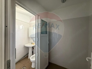 Spațiu comercial cu vitrina stradala, curent trifazic 380V - imagine 5