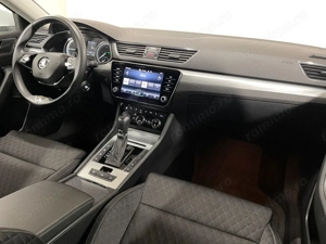 Skoda Superb - imagine 8