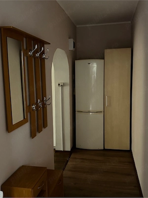 garsoniera la parter intrate propri 32 m complet mobilata si utila pret de 300 euro nu este agentie - imagine 2