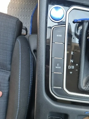 Volkswagen Passat GTE Plug-in Hybrid DSG   2020   Impecabil - imagine 10