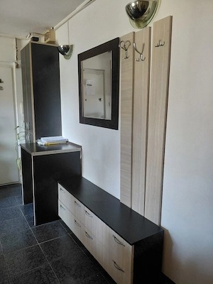 Vand 4 obiecte de mobilier