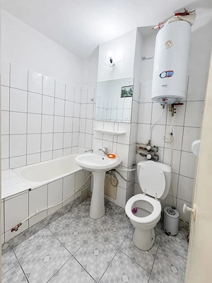 Garsoniera de vanzare , Pitesti , Nord  - imagine 3