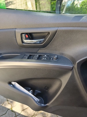 Suzuki S-cros passion 2025, roti iarnă cadou - imagine 5