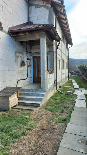 Vand casă Cuvin  - imagine 3