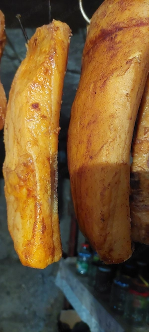 vând slanina afumată 