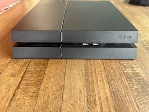 consola PS4 
