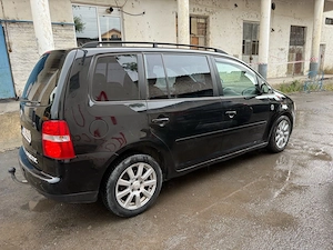 VW touran 2.0 tdi - imagine 4