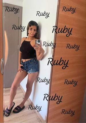 Bruneta slim reală!