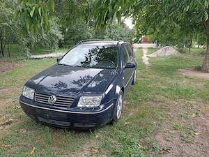 Vând VW Bora Variant 1.6 fsi benzină  - imagine 3