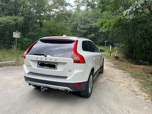 Volvo XC60 D5 4x4 Automat - imagine 3