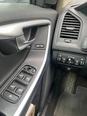 Volvo XC60 D5 4x4 Automat - imagine 10