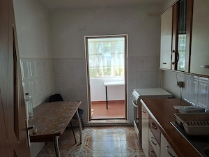 Ofer spre inchiriere Apartament 3 Camere, ultracentral, decomandat, direct proprietar - imagine 4