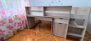 Pat supraînălțat cu spațiu de depozitare inclusiv masă birou