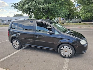 Vând VW Tuoran 2.0 TDI 