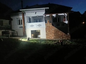 Casă boierească autentică restaurată Bujoreni Muzeul Satului 2000m teren intravilan 25ml deschidere  - imagine 2