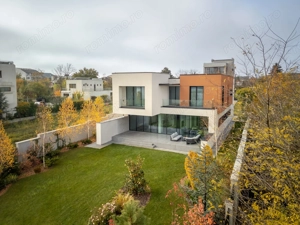 Smart-Home nZEB spectaculoasa Bucuresti Sector 1 cu deschidere lac -teren 2000mp - imagine 11