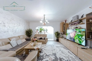 Apartament spațios cu 5 camere, centrală proprie,  zona Micălaca Miorița, Arad - imagine 2