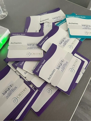 Fire ortodontice profesionale Ortho Organizers SIGILATE!