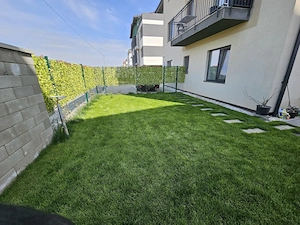 Apartament 2 camere decomandat, curte proprie, 2 locuri parcare - imagine 9
