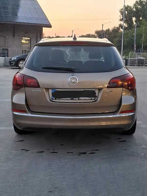 Opel Astra J Sports Tourer 1.7 CDTI 2015 - imagine 3