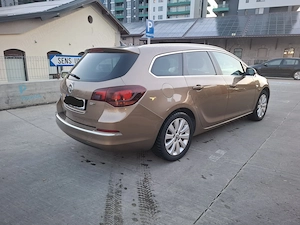 Opel Astra J Sports Tourer 1.7 CDTI 2015 - imagine 2