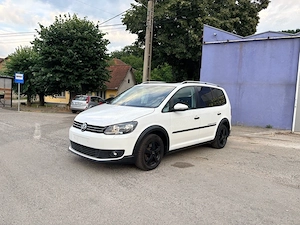 volkswagen Touran facelift 2.0 Tdi 140 cp 2012 Euro 5 - imagine 4