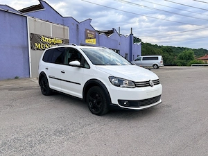 volkswagen Touran facelift 2.0 Tdi 140 cp 2012 Euro 5 - imagine 2
