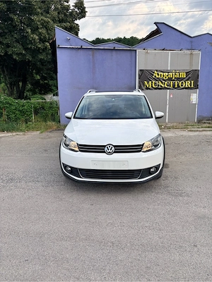 volkswagen Touran facelift 2.0 Tdi 140 cp 2012 Euro 5 - imagine 7