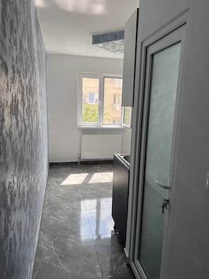 Garsoniera cf 3,etaj 3,17mp Fortuna-Vlaicu renovata recent - imagine 10