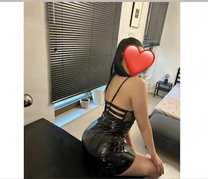 Buna sunt Elly te aștept la mine 
