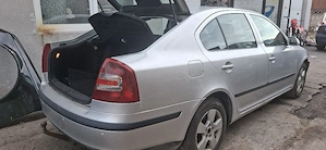 Dezmembrez Skoda Octavia2, 2.0BKD 6+1trepte, Motor/ Cutie in stare buna.  - imagine 4