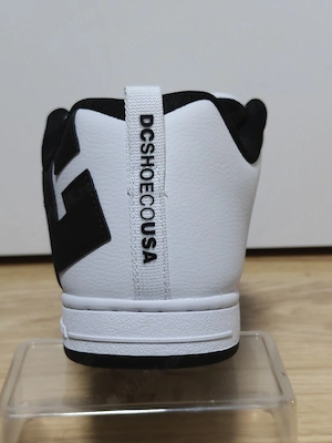(EUR 44) DC Court Graffik White     