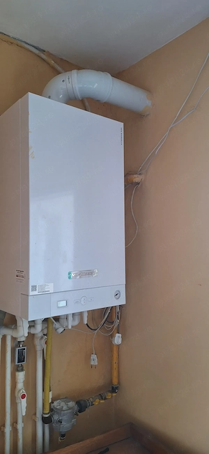 Vând apartament cu doua camere decomandat cu centrala proprie in Turnu Severin,  zona Crihala  - imagine 2