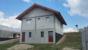 Casă la roșu Cordău - Băile Felix într-o zonă în dezvoltare  - imagine 3