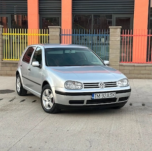 Golf 4 1.4 benzina an 2003 unic proprietar acte la zi fiscal pe loc   