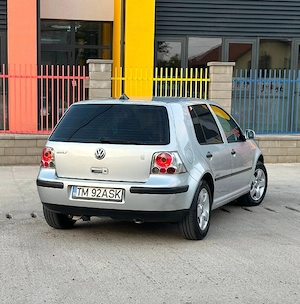 Golf 4 1.4 benzina an 2003 unic proprietar acte la zi fiscal pe loc    - imagine 6