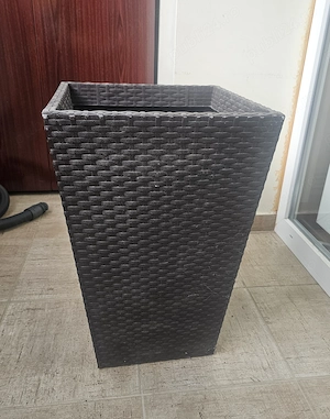 Ghiveci decorativ din plastic