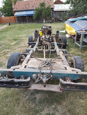 Vînd șasiu cu motor ARO 243 - imagine 3